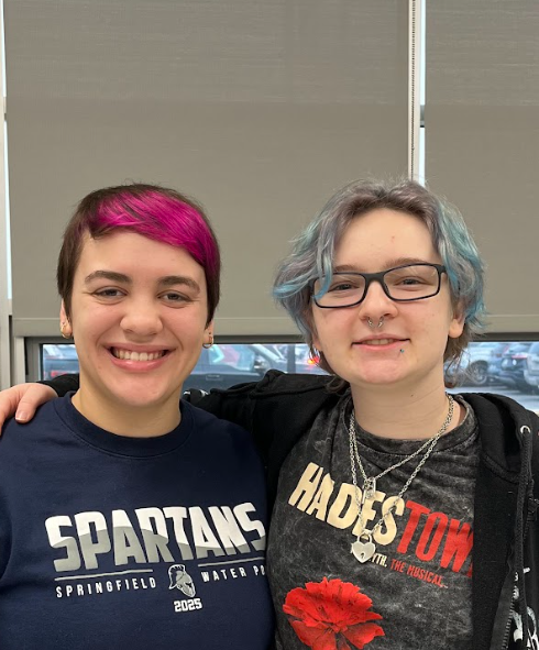 Left to Right: Seniors Ella DiFranco and Sienna DePaul